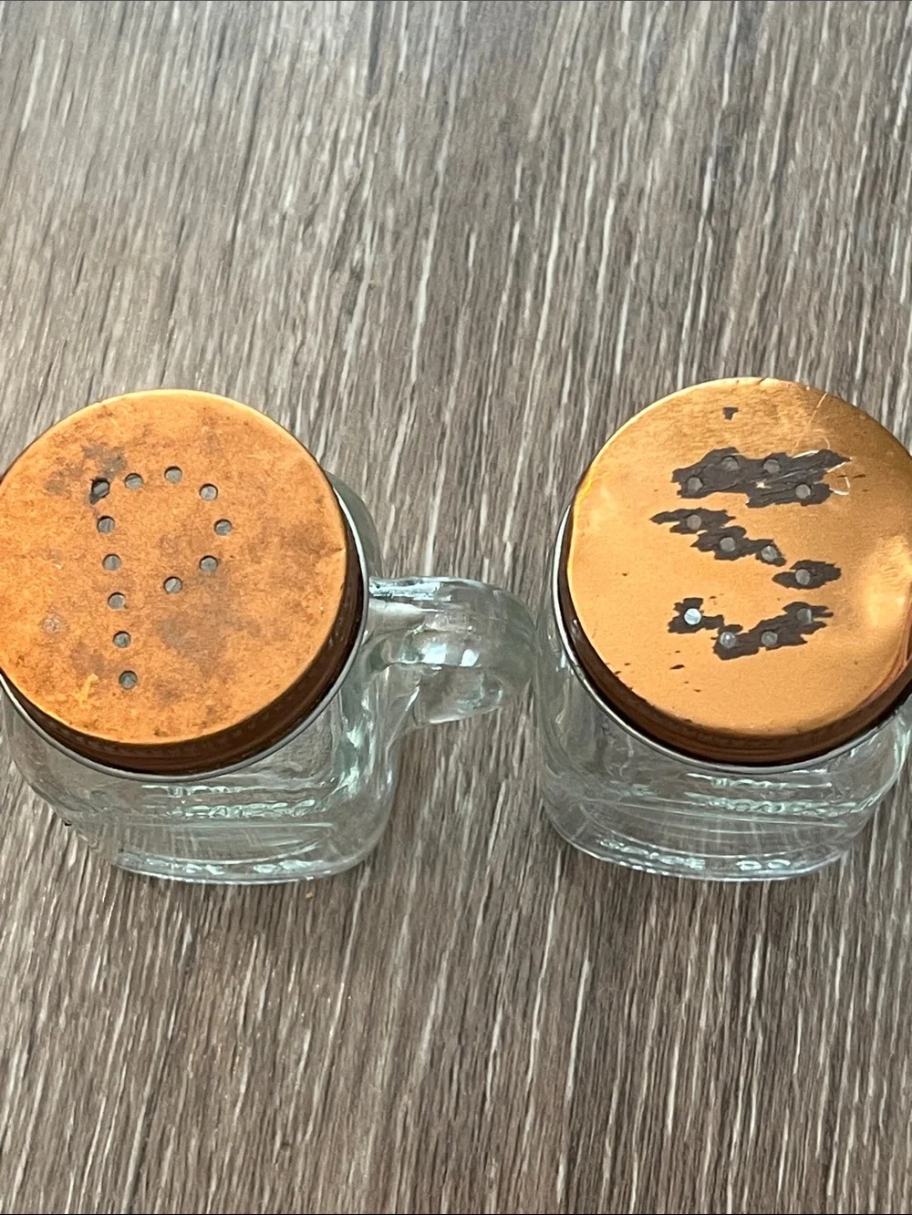 Olde Thompson Clear Glass Salt and Pepper Jar with Copper Lid and Side Handle